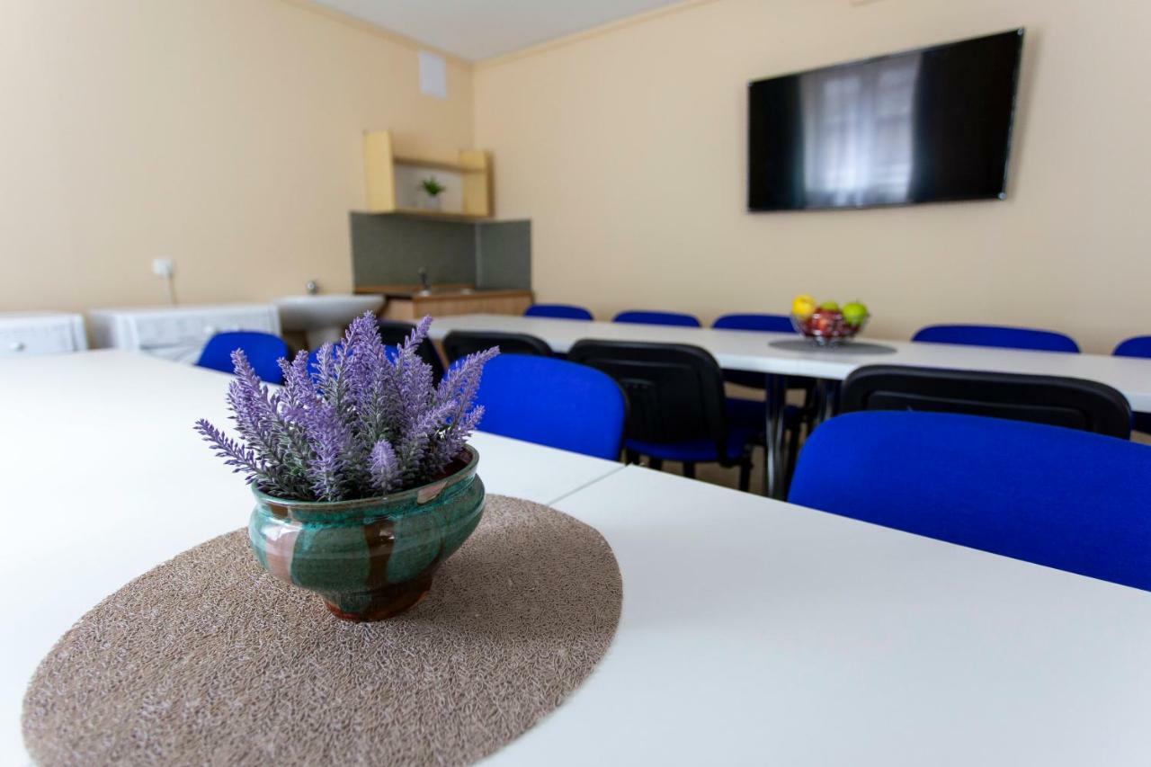 Pd Hostel Дуноуйварош Екстер'єр фото